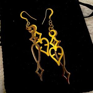Clock hands earrings